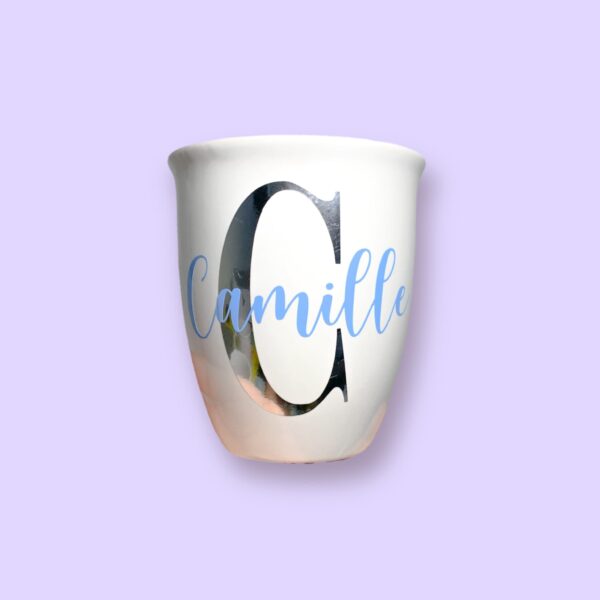 Taza con nombre personalizado de 354ml blanca personalizada y arreglo floral