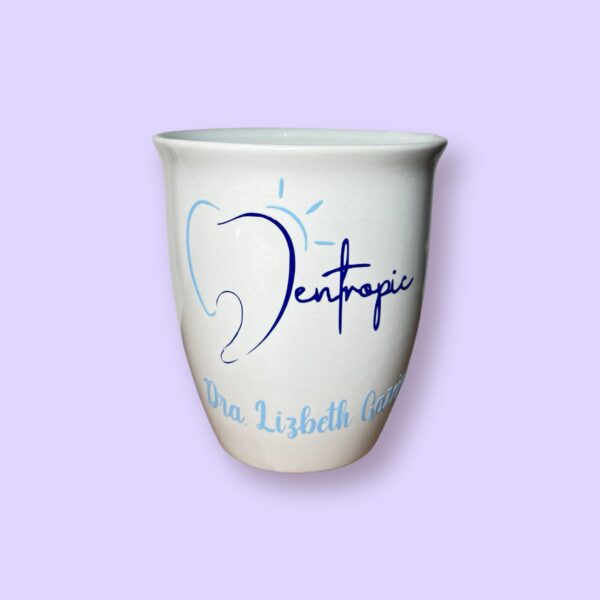 Taza decorativa personalizables el logo con fondo morado