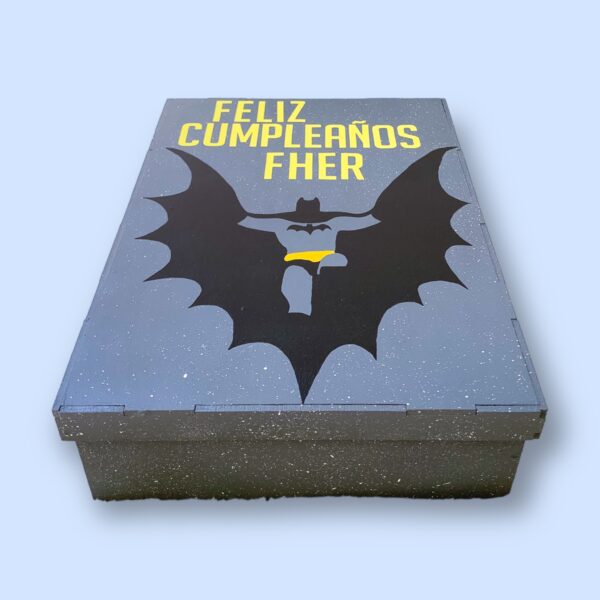 Caja personalizada de Batman con dulces y frase - Image 4