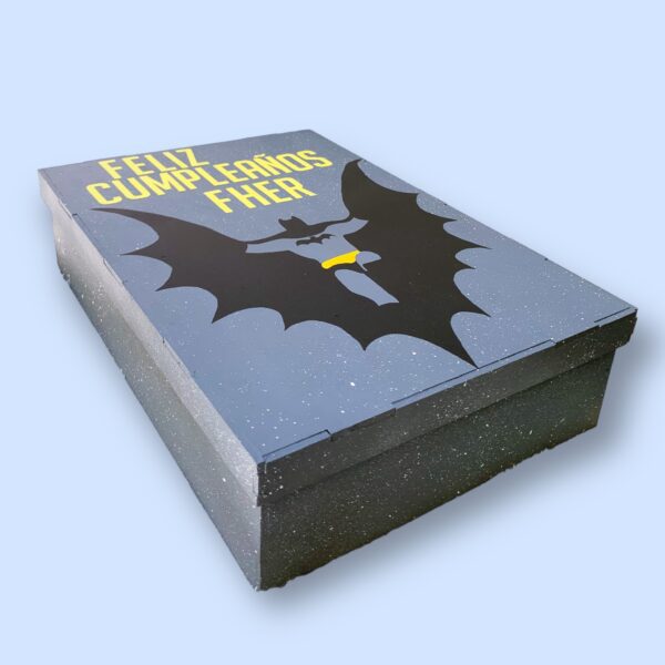 Caja personalizada de Batman color gris hecha a mano con material mdf