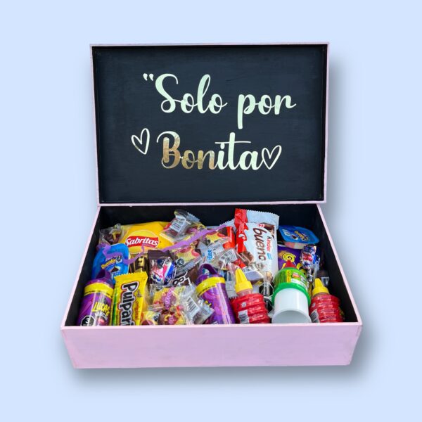 Caja personalizada de tulipanes con dulces y dedicatoria